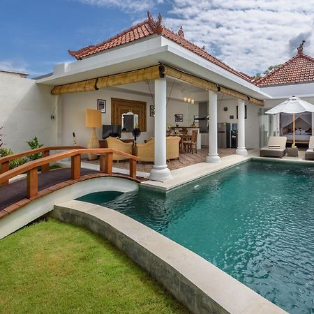 Hevea Villas Seminyak Buitenkant foto