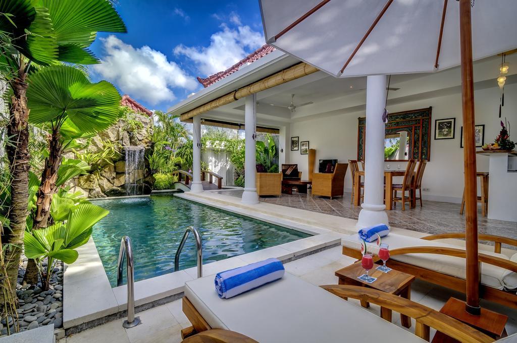 Hevea Villas Seminyak Kamer foto